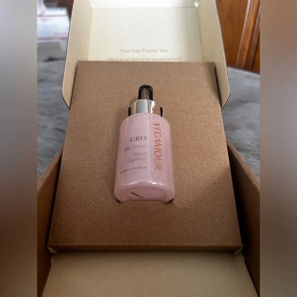 NEW - VEGAMOUR Gro Hair Serum. - Picture 2 of 6